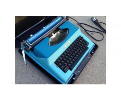 Vintage Royal Typewriter -- Apollo 12 GT, Very Cool!
