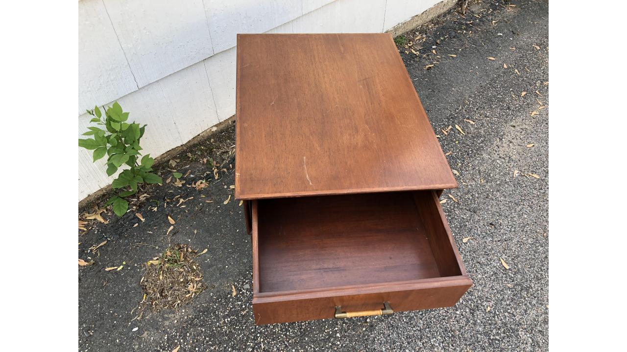 Mid-Century Modern End Table -- Large Drawer, Nice Piece! Saint Paul