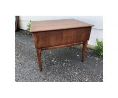 Mid-Century Modern End Table -- Large Drawer, Nice Piece!