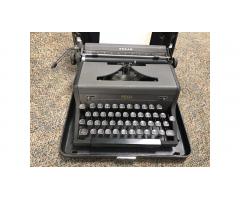 Royal Arrow Typewriter -- Very Collectible!