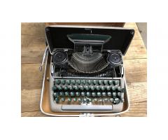 Smith Corona Super Silent Typewriter -- Very Nice!