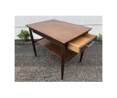 Mid-Century Modern End Table -- Handsome Piece!